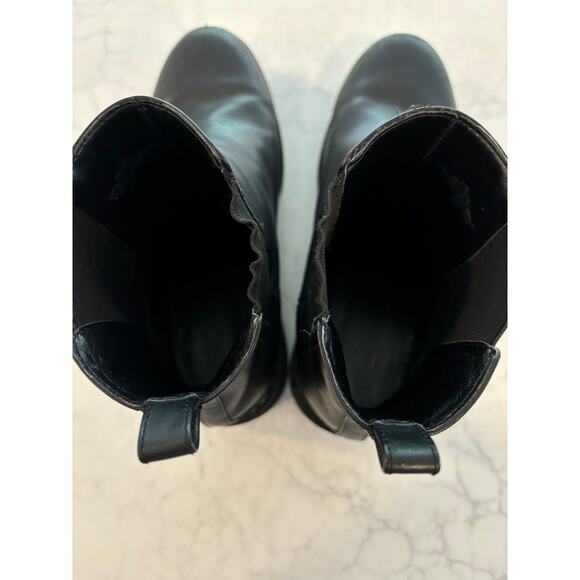 Marc Fisher Black Chelsea Boot size 9.5 - Picture 3 of 6